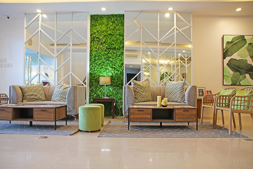 Holiday Suites Hotel Amp Resort 29/50