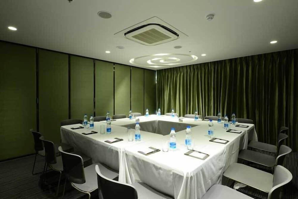 The Lime Boutique Suites 27/38