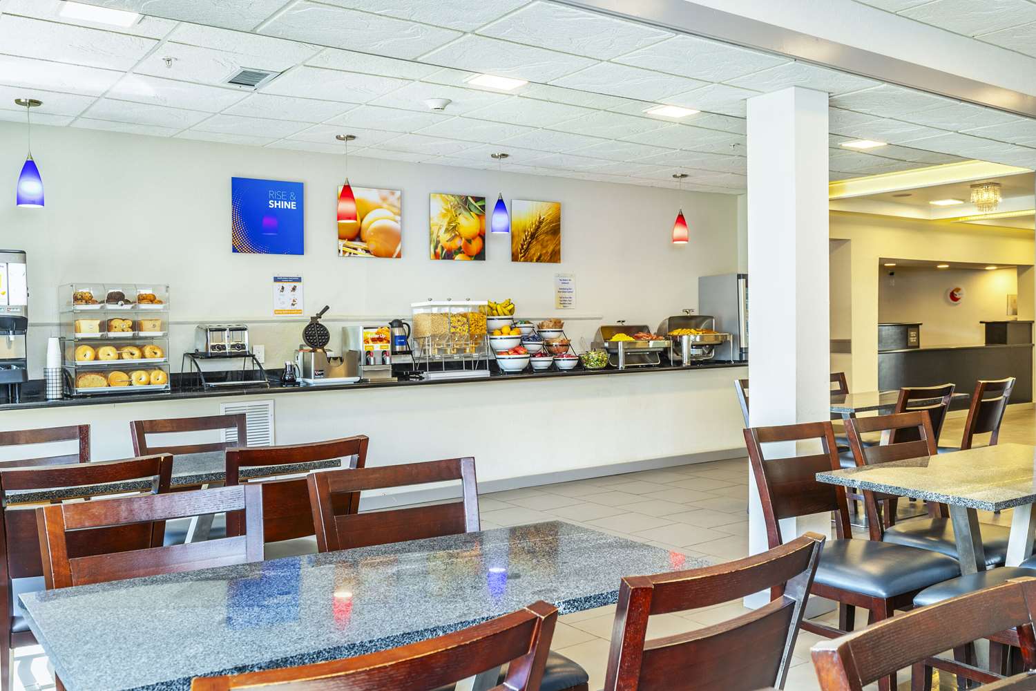 Comfort Inn & Suites Yorkton, SK 13/19