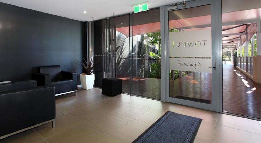 Signature Waterfront Apartments 17/38