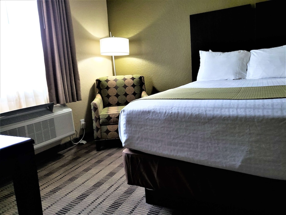 Best Western Edgewater Inn 13/37