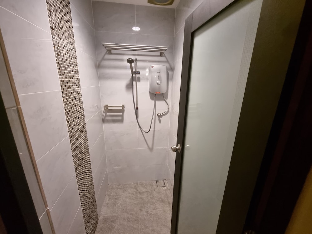 Miico Hotel Mount Austin 34/58