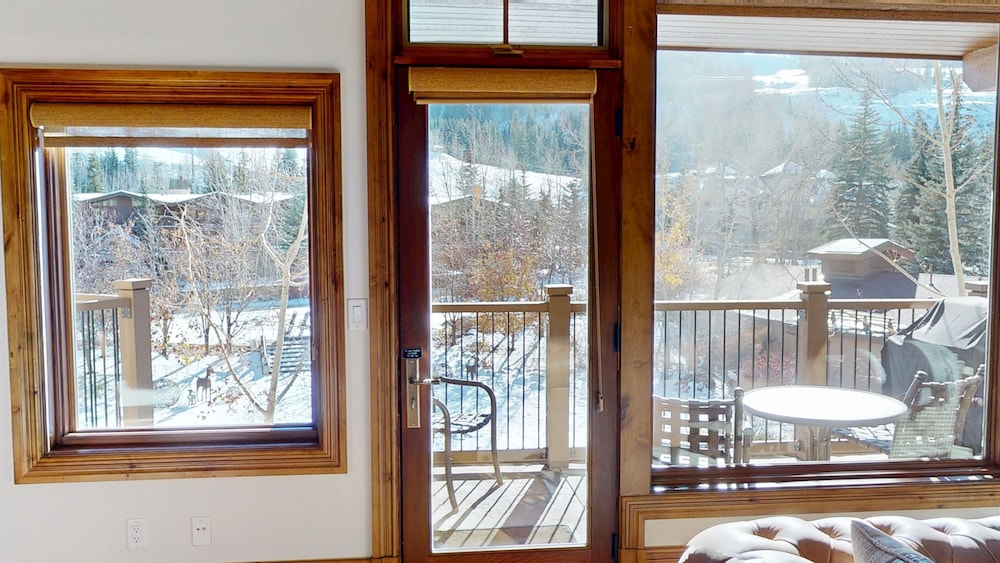 Manor Vail Lodge 18/50