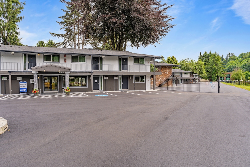 Interurban Suites Hotel, a Dazzler Select by Wyndham 58/69