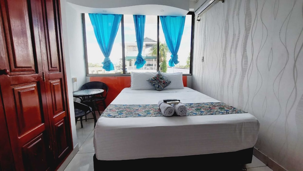 Hotel Yurupary 18/48