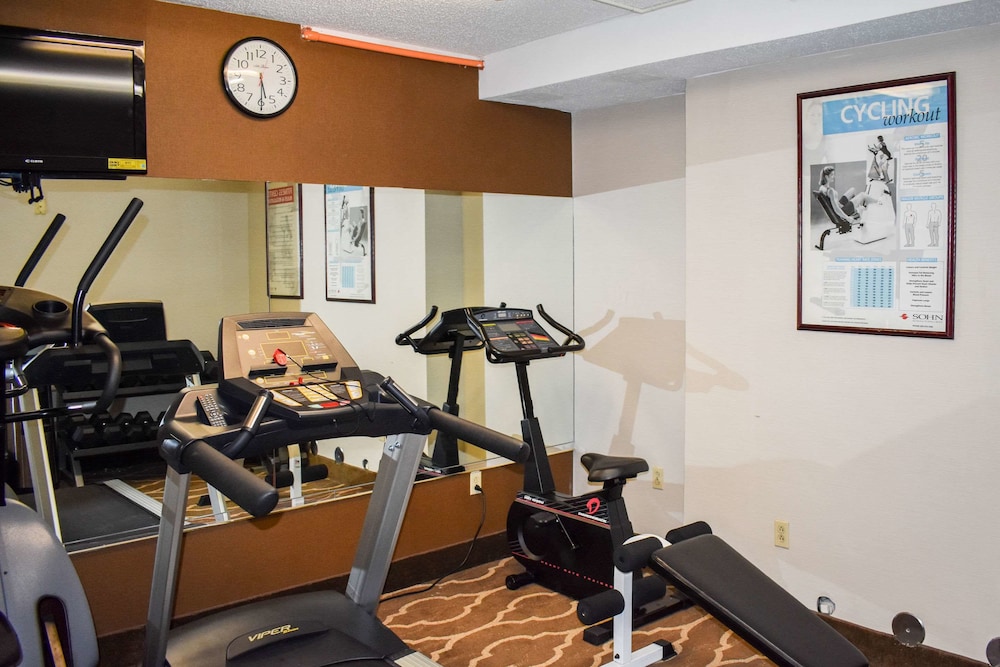 Comfort Inn Bordentown Near NJ Turnpike 18/40