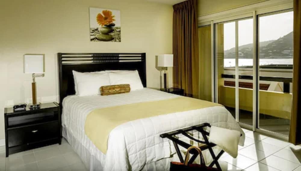 Horizon View Beach Hotel 6/46