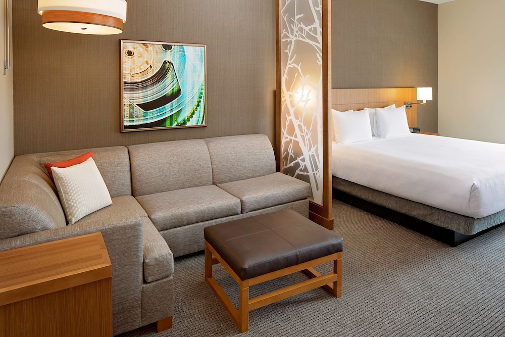 Hyatt Place Glendale/Los Angeles 12/55