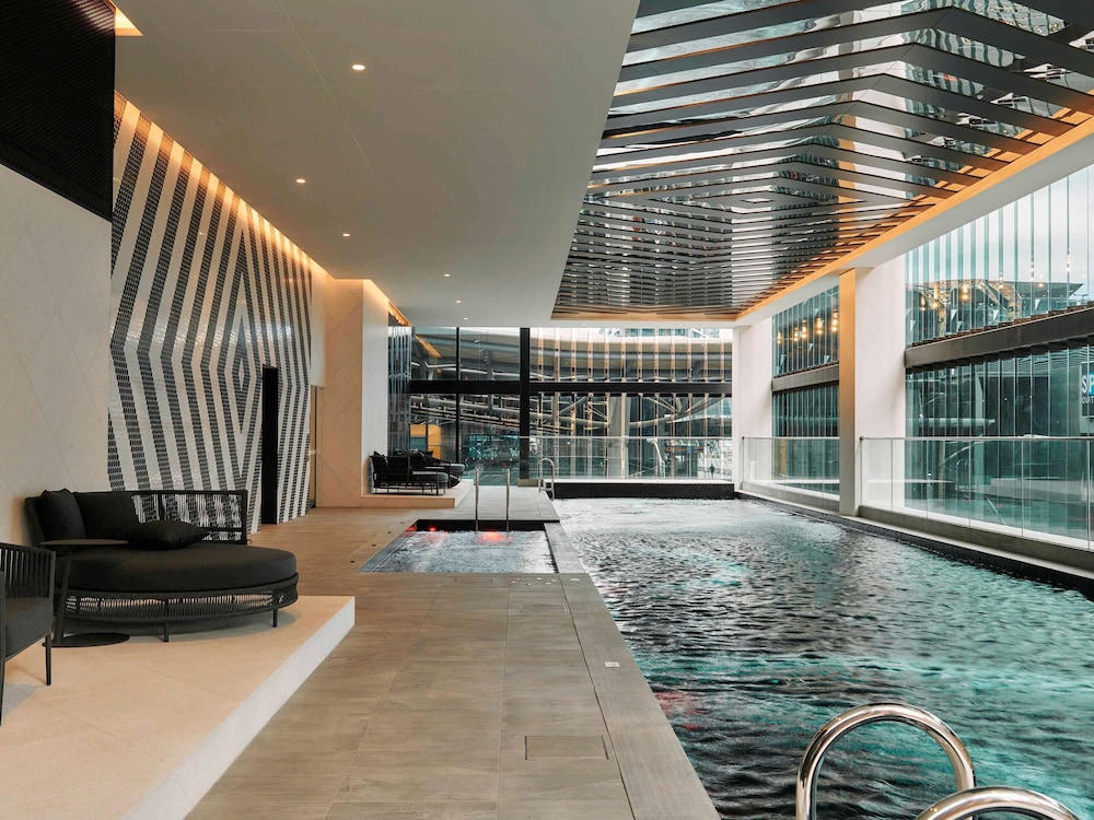 Movenpick Hotel Melbourne On Spencer 42/75