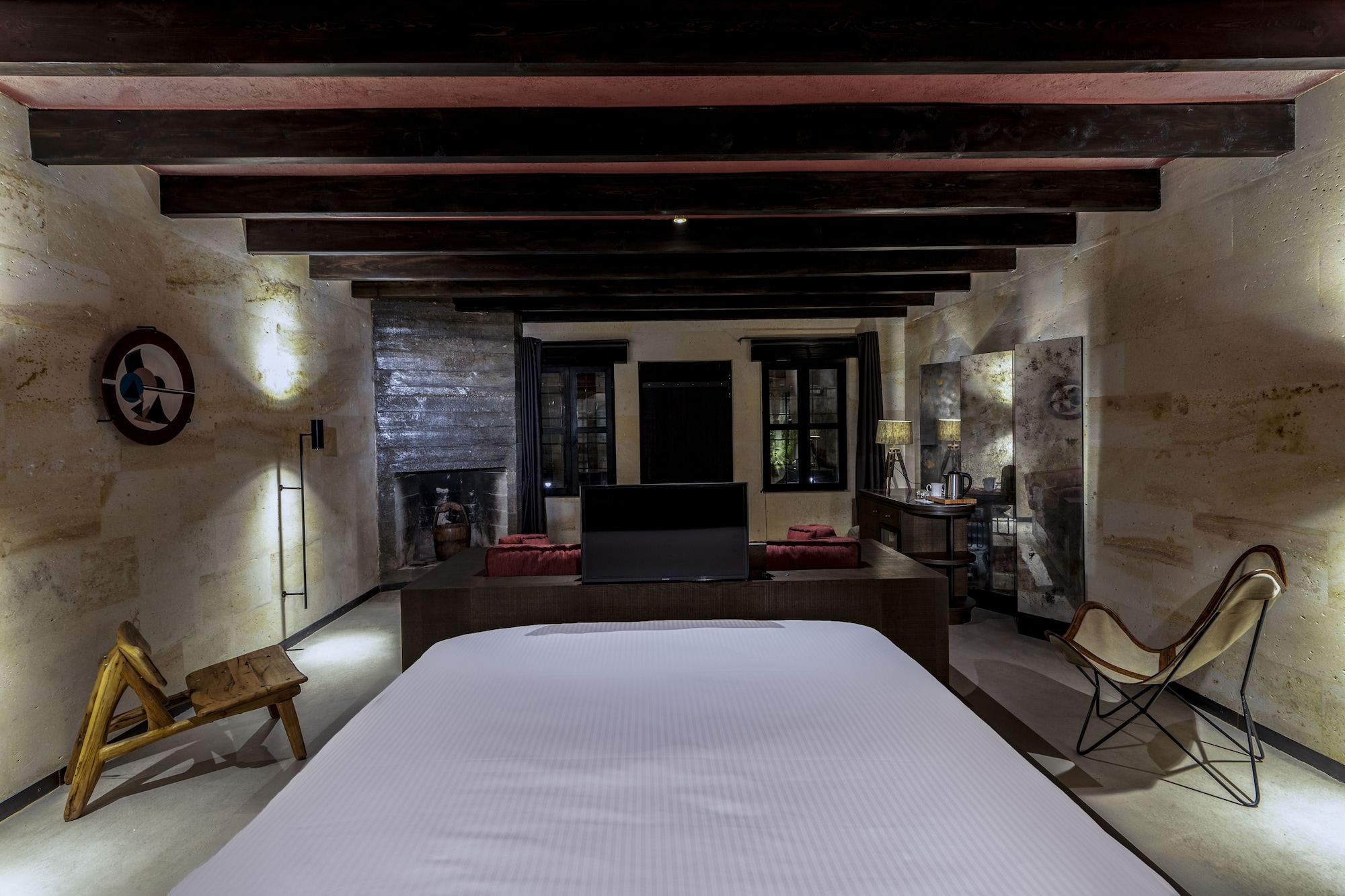 CAVE, STONE, SUITE, BATHTUB