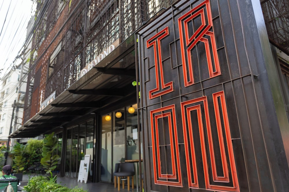 Ir-On Hotel 2/50