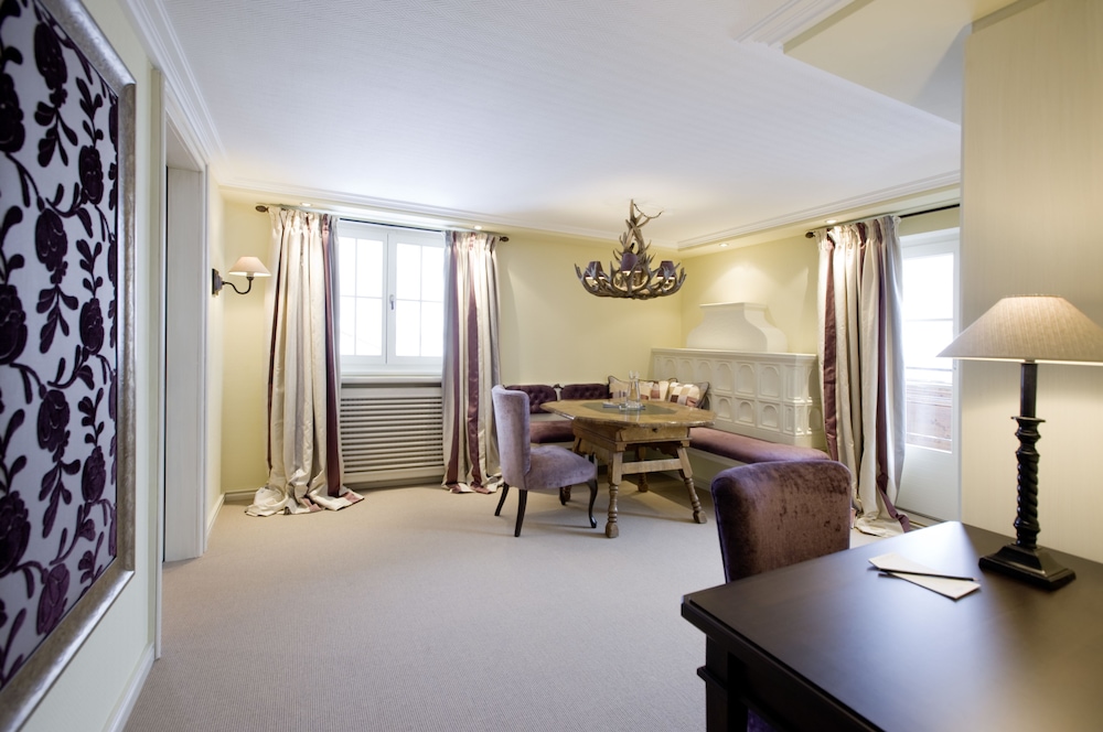 HOTEL BERGHOF 46/79