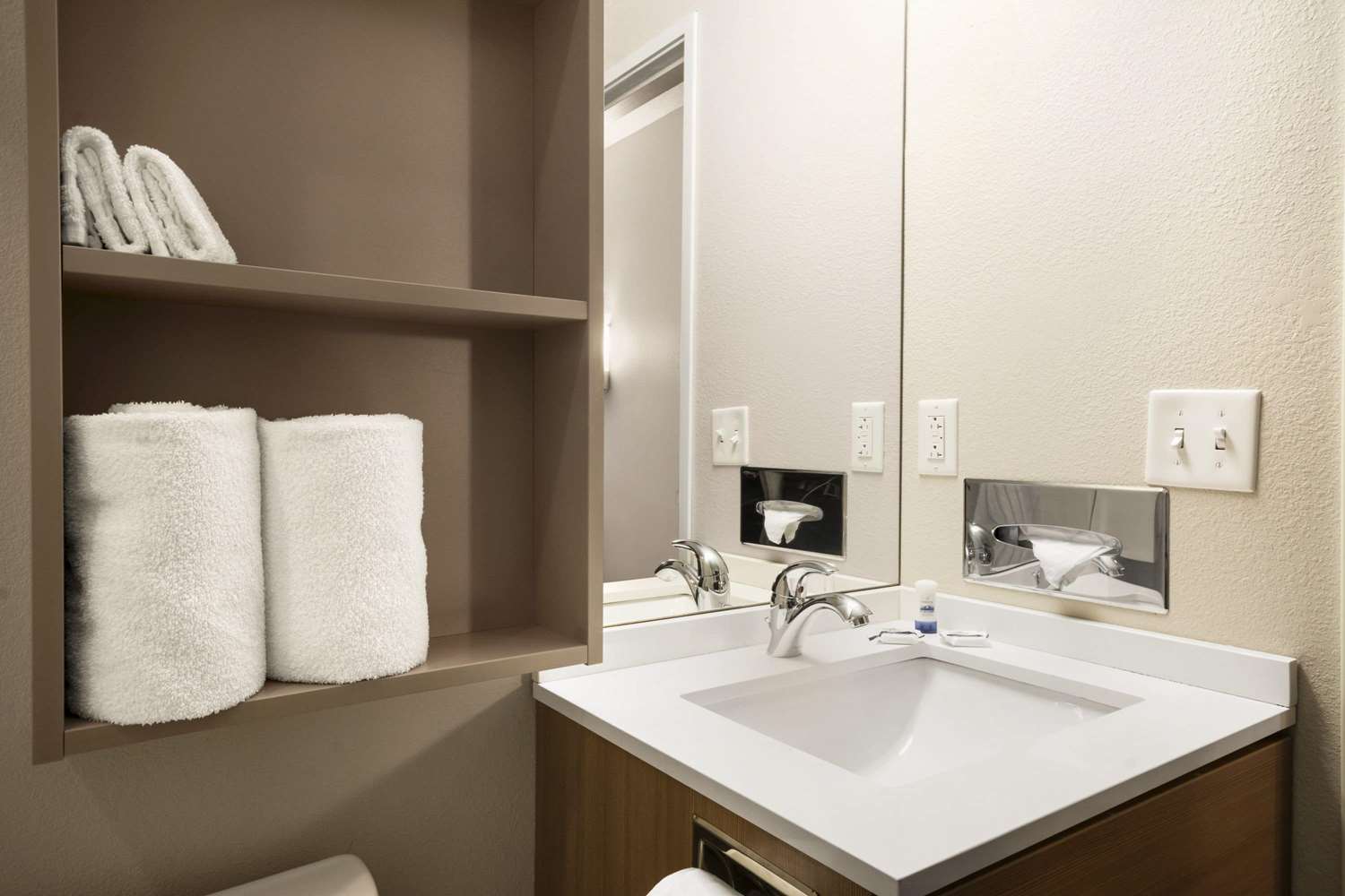 Microtel Inn Suites By Wyndham Lynchburg 23/24