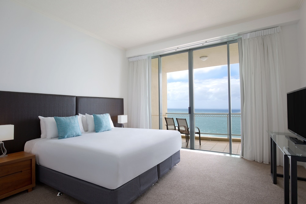 Mantra Sun City Surfers Paradise 24/64