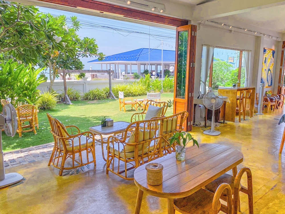 Bang Saphan Resort Hotel 34/50