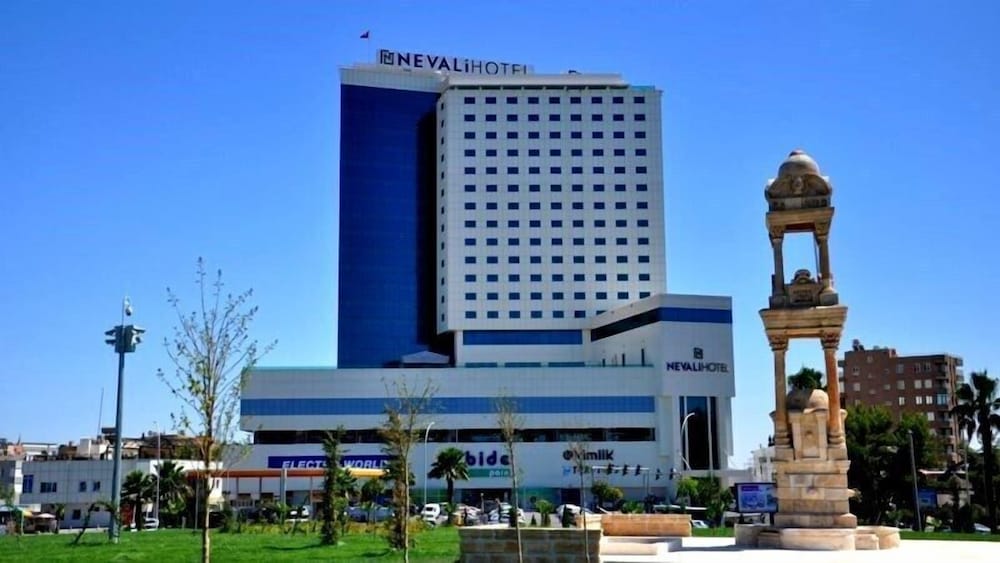 Nevali Hotel 2/50