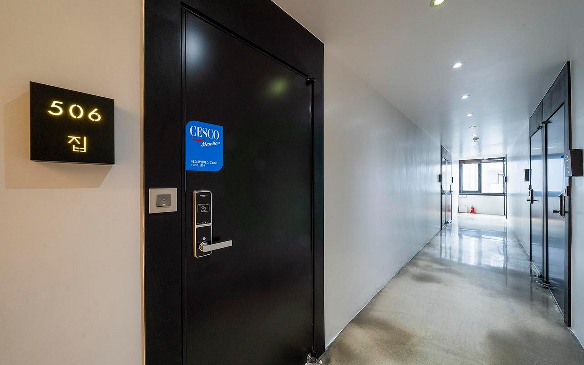 Hotel YAJA Daejeon Terminal 30/37