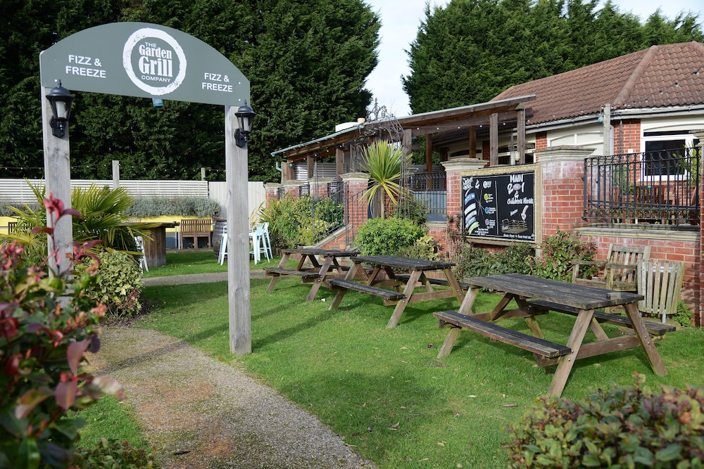 The Woodcocks Lodge by Marstons Inns 23/28