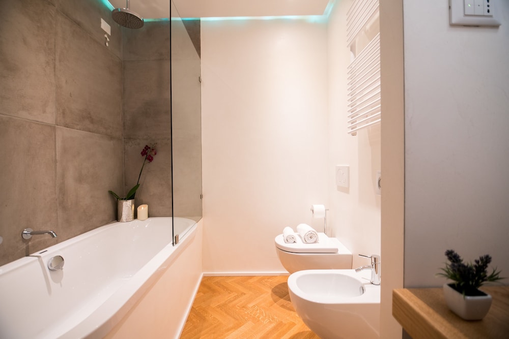 Relais Luce Florence 11/52