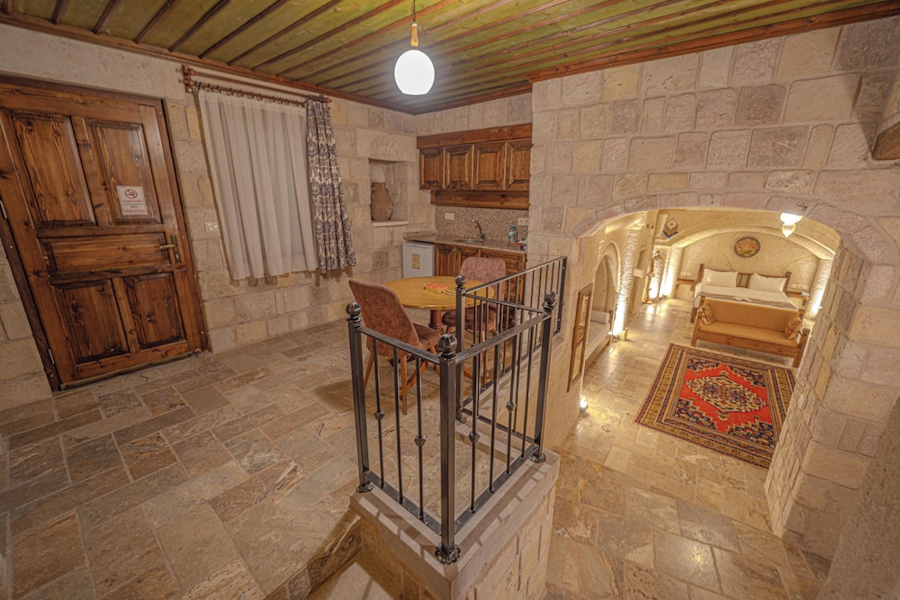 Zara Cave Hotel 39/50