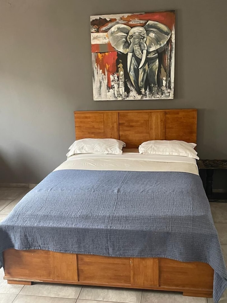 Omanye Lodge 14/50