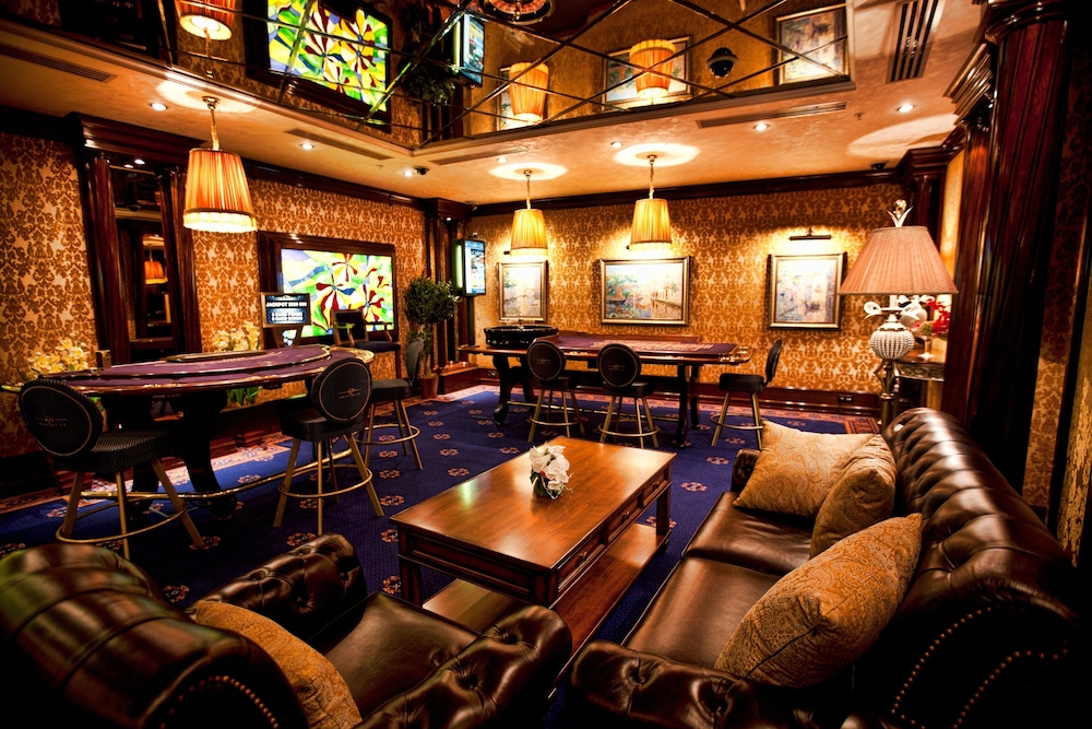 Multi Grand Hotel 43/68