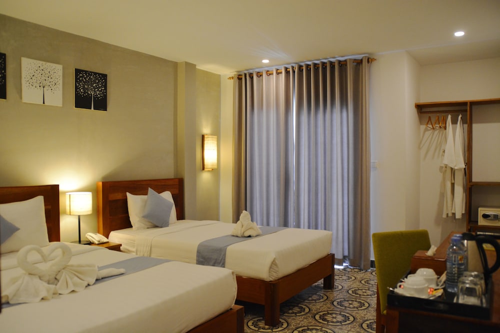 Home Chic Hotel 11/67
