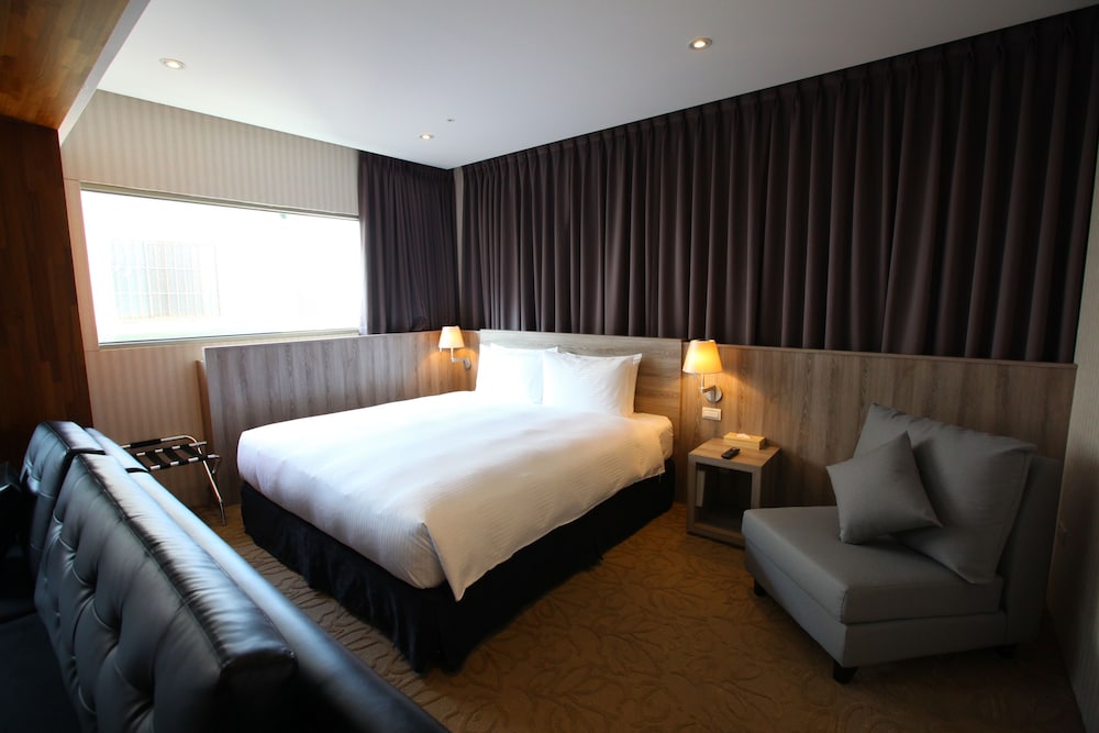 Aeris International Hotel 25/61