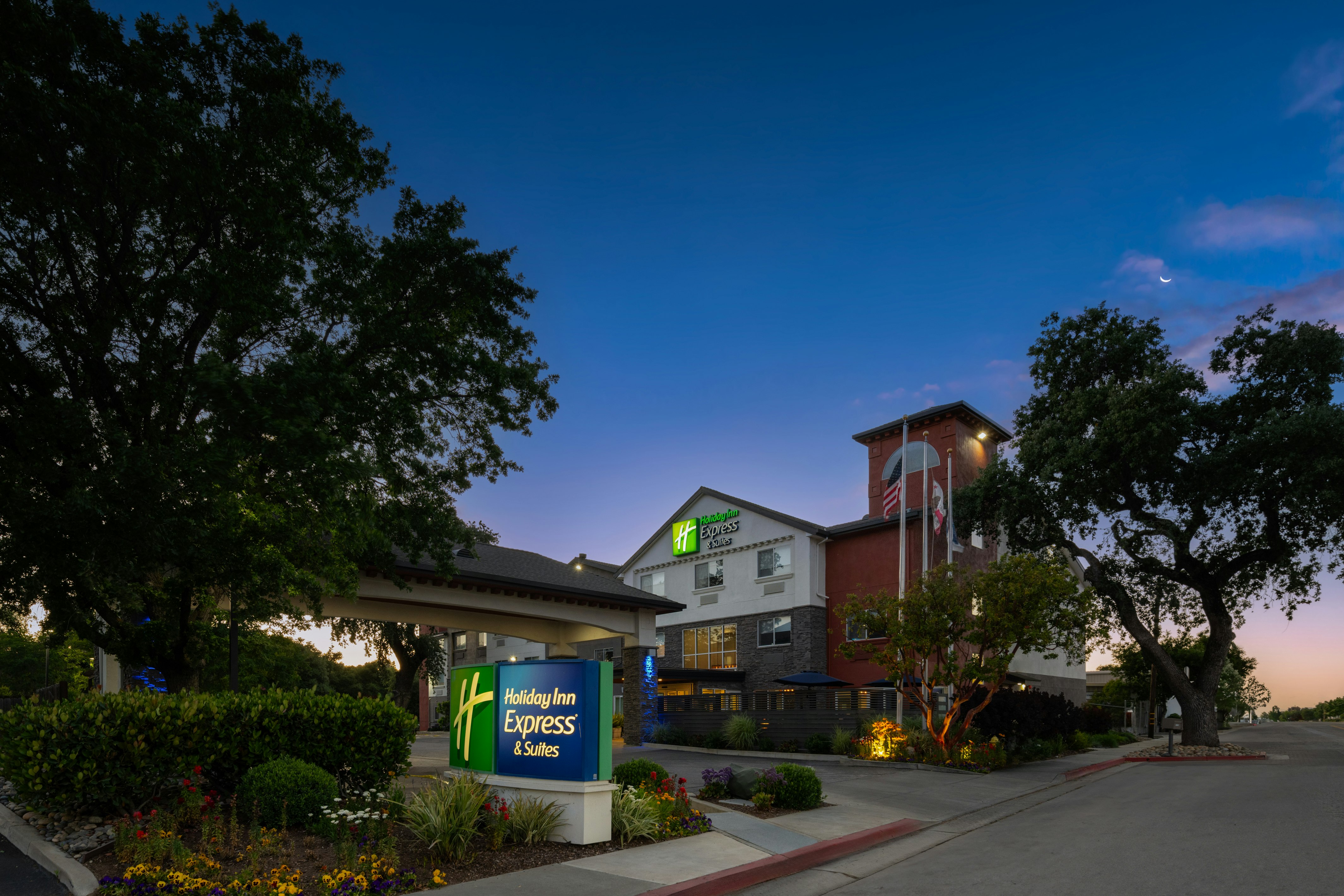 Holiday Inn Express Hotel And Suites Paso Robles 80/81
