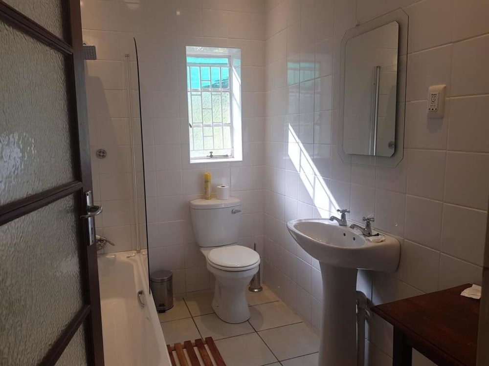 Springfontein Guest House 32/36