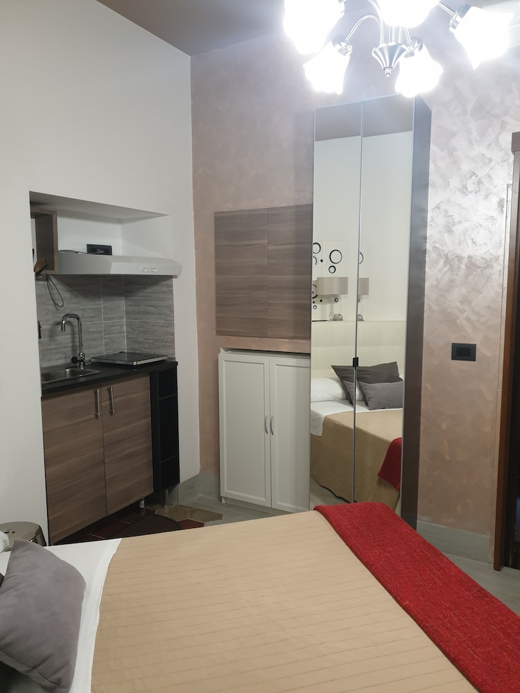 APARTHOTEL DEI MERCANTI 21/67