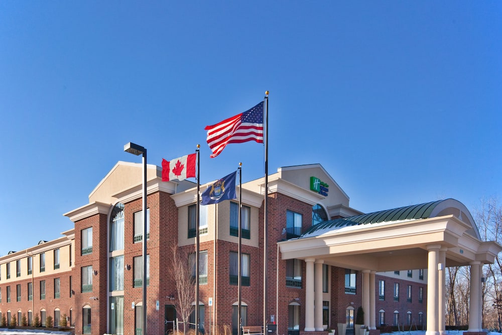 Holiday Inn Express Hotel & Suites Detroit-Novi 1/69