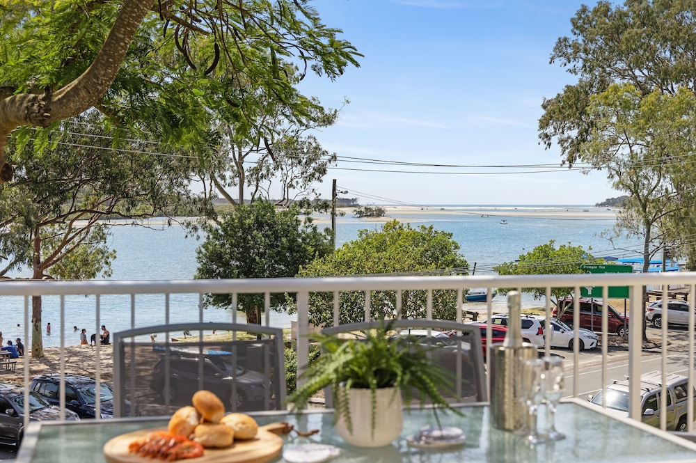 NOOSA OUTRIGGER BEACH RESORT 65/73