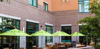 Hilton Garden Inn Arlington Shirlington in ARLINGTON - VA