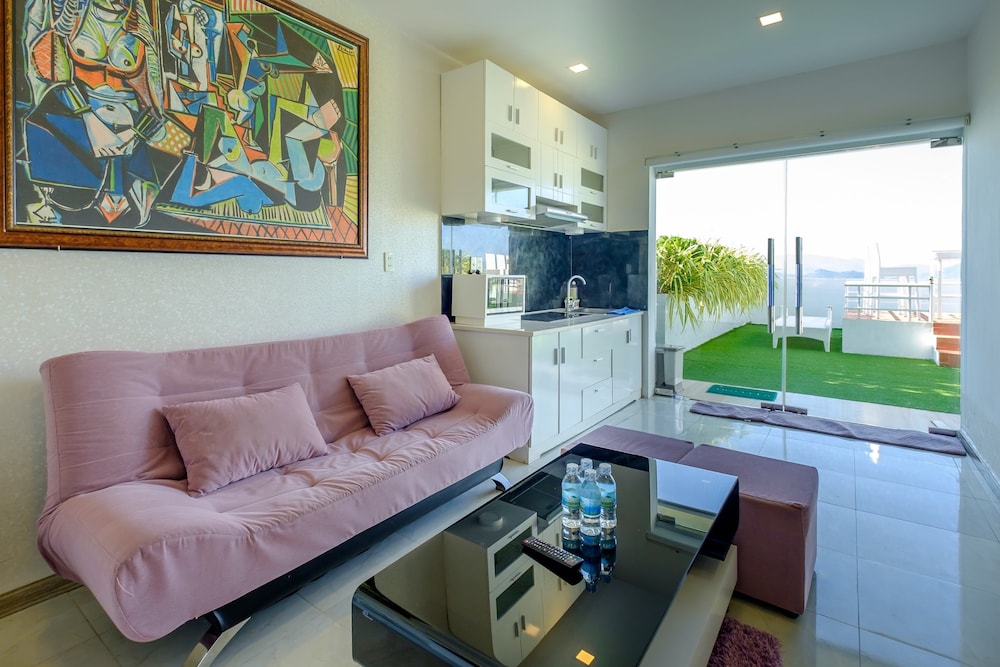 Sunrise Ocean View Apartment 54/77