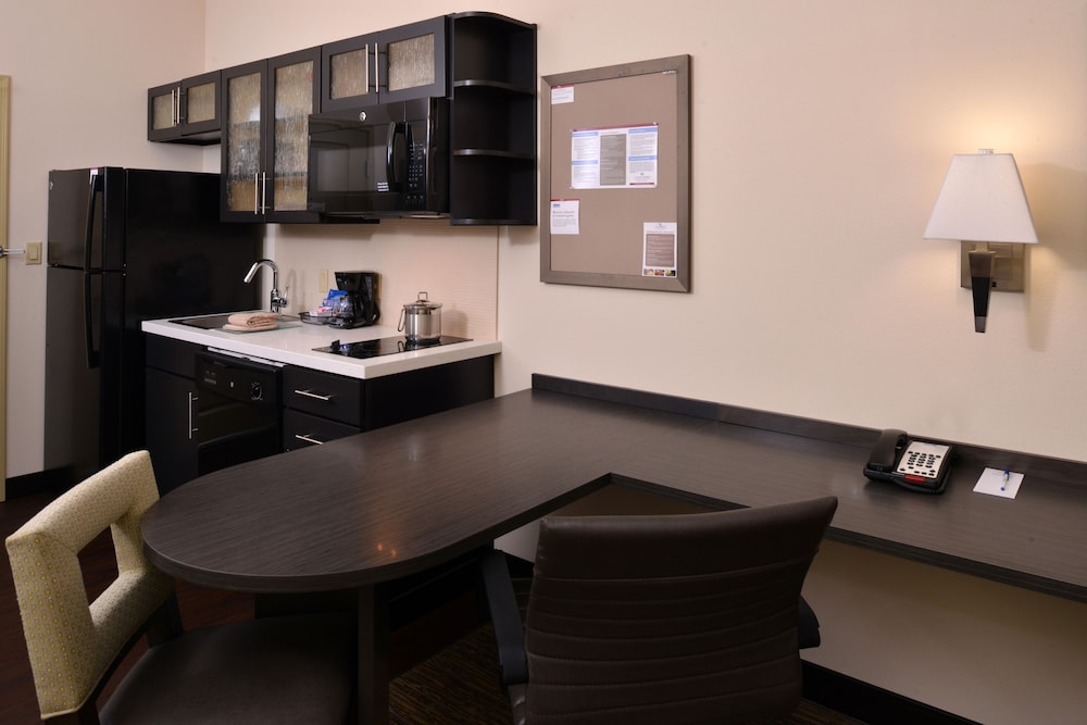 Candlewood Suites Morgantown Univ West Virginia 48/61