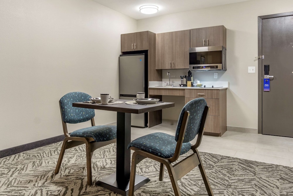 Quality Inn and Suites Pacific Auburn 38/51
