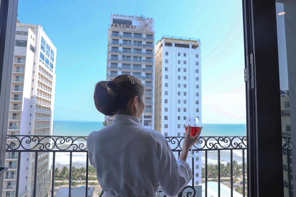 Golden Lotus Hotel Da Nang 45/50