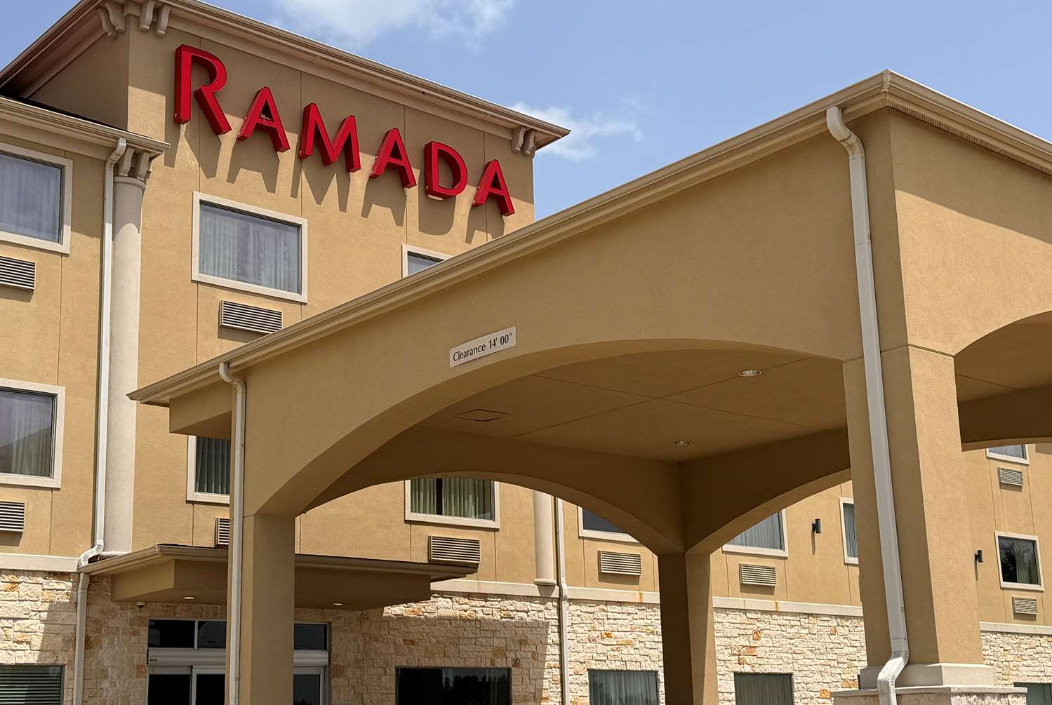 Ramada By Wyndham College Station 2/55