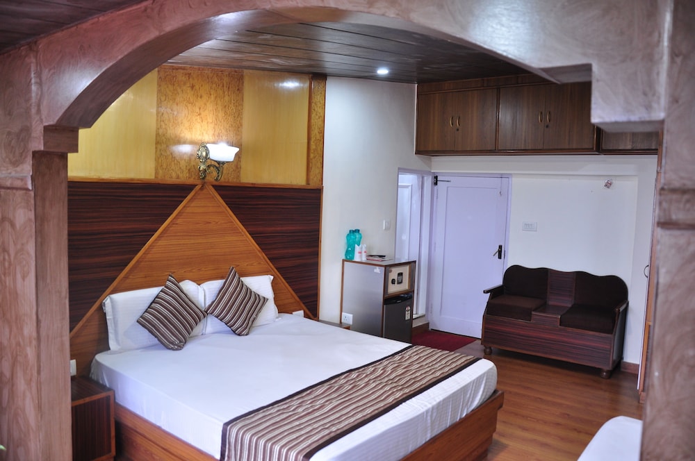 Hotel Sidharath 18/33