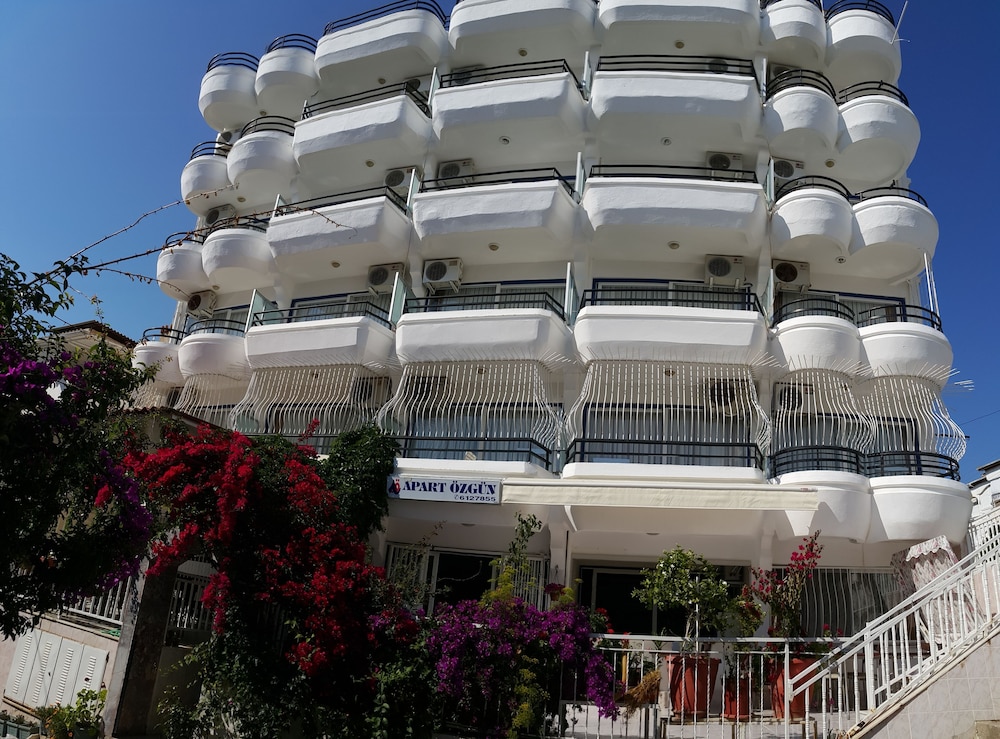 Ozgun Apart Otel Kusadasi 2/29
