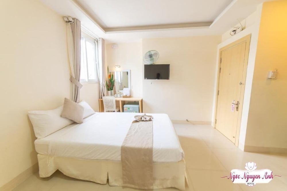 Ngoc Nguyen Anh Hotel 18/62
