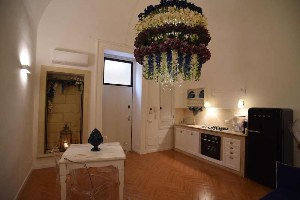 Cadelli Luxury Suite 32/48