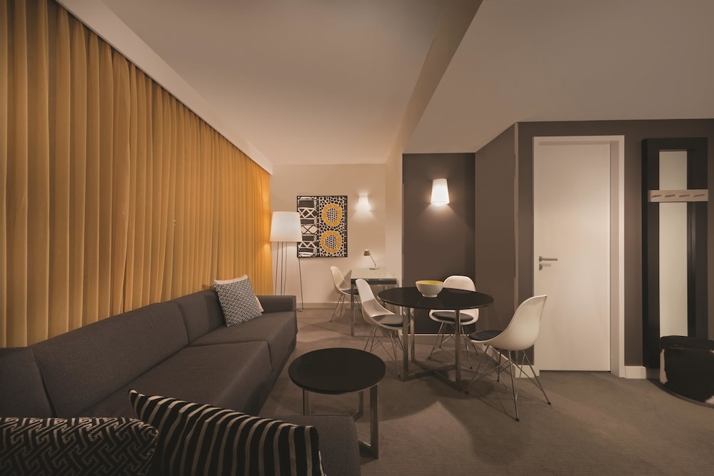 Adina Apartment Hotel Berlin Hackescher Markt 46/65