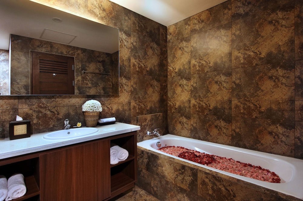 Radha Phala Resort and Spa 69/69