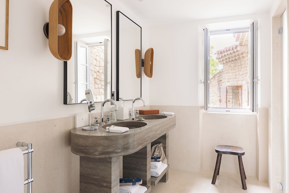 Hotel Crillon le Brave 50/50