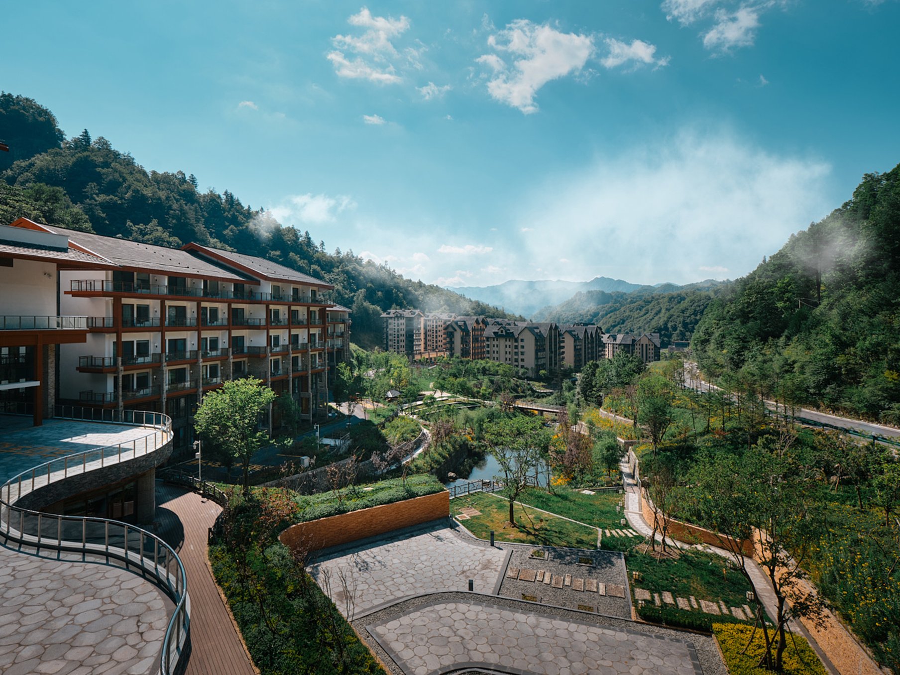 Crowne Plaza Shennongjia 50/50
