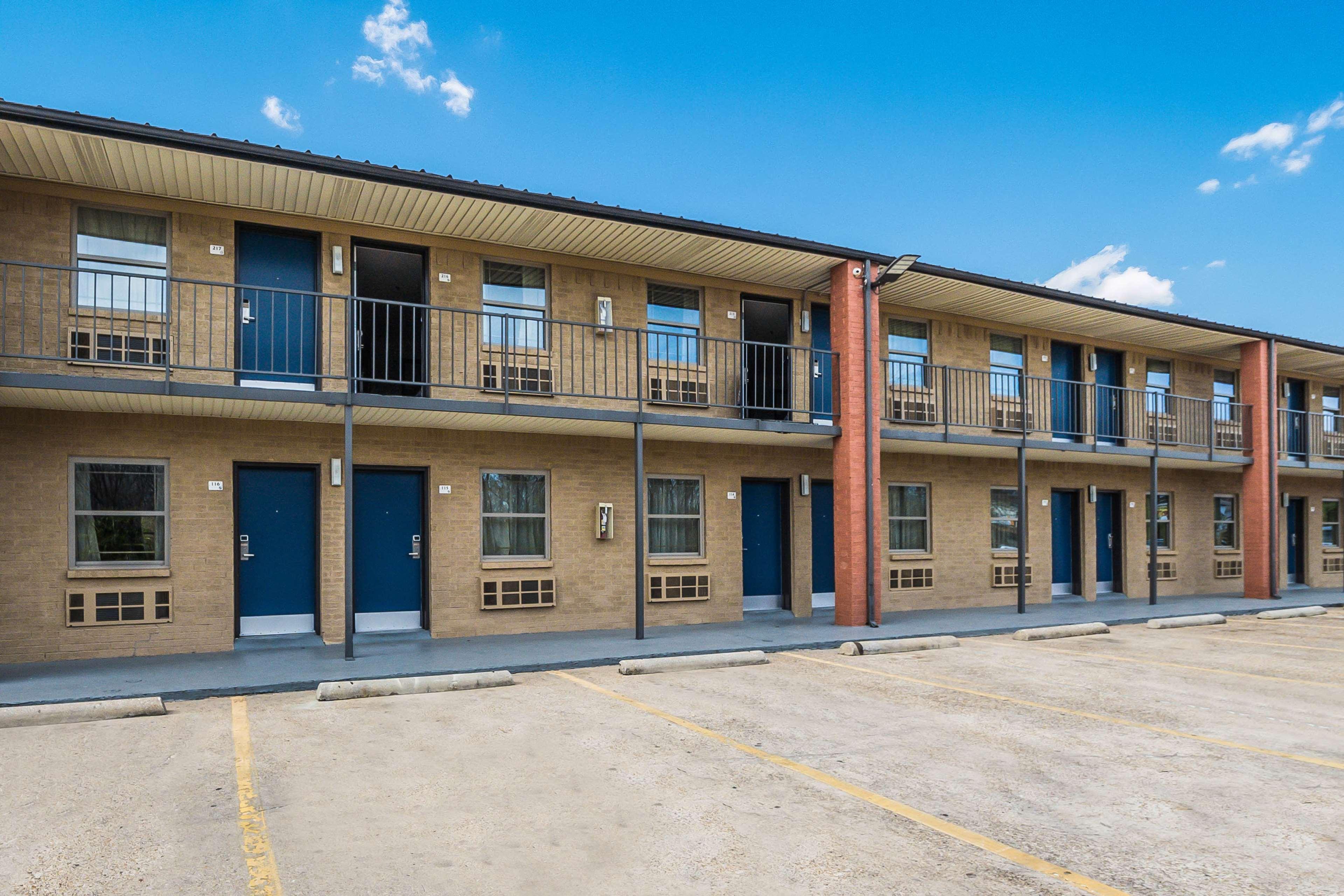 Motel6 Dallas, TX in DALLAS - TX