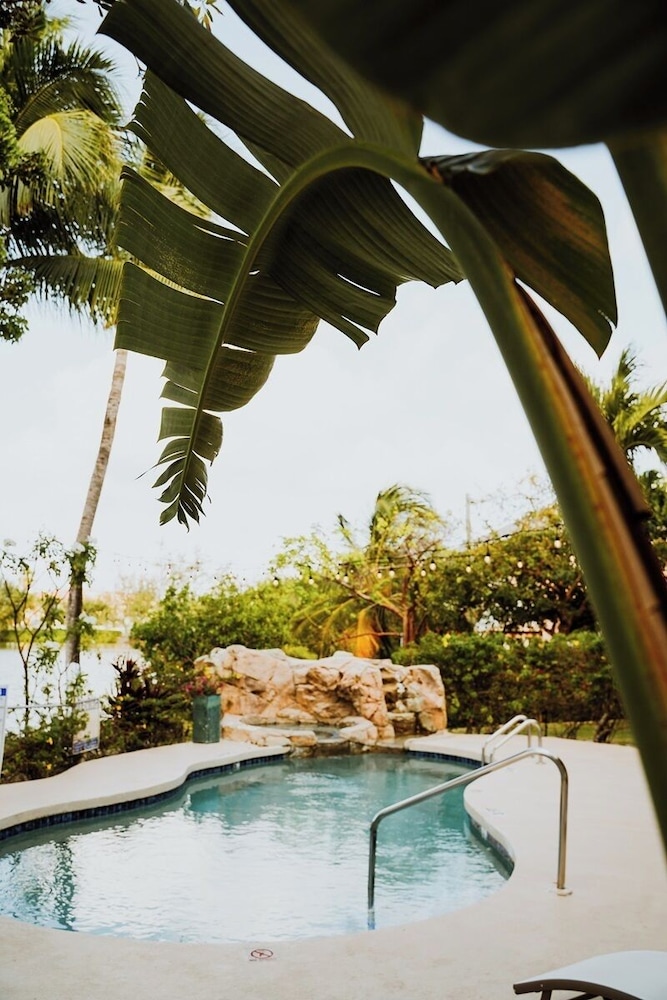 Shangri-La Bed & Breakfast 26/50