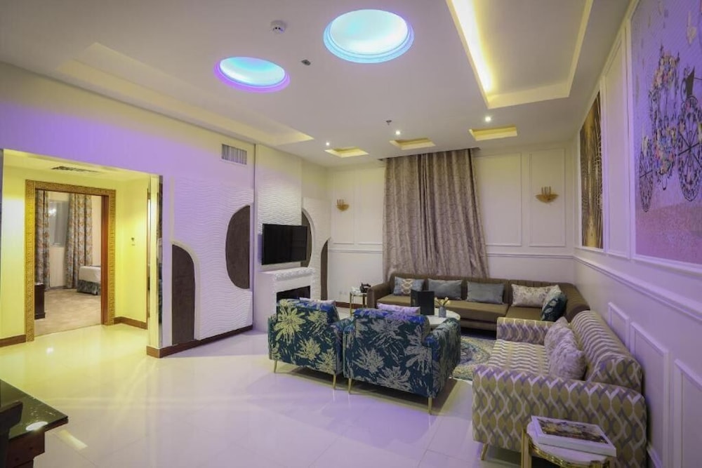 فندق ميرال كراون(Meral Crown Hotel) 42/62